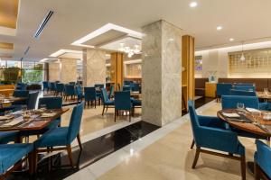 Posezení v ubytování Royal Continental Hotel