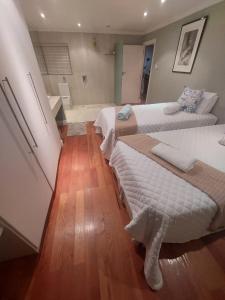 Afbeelding uit fotogalerij van EIGHT VILLA DE PORT iKamva in Port Alfred