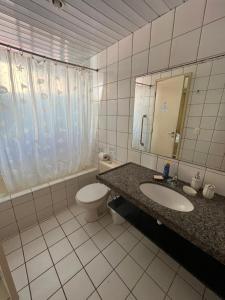 Et badeværelse på Apartamento Aquaville Resort