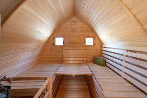Gallery image of Pine Valley Villa - beautiful nature, jacuzzi, sauna, cozy log house in Inturkė