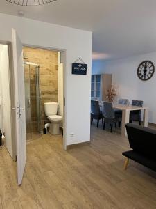 Salle de bains dans l'établissement Modern,cozy house near Paris & Disneyland Paris
