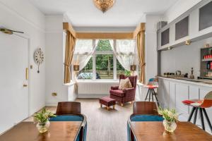 Kuchyň nebo kuchyňský kout v ubytování Dial House Hotel