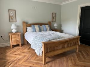 Postel nebo postele na pokoji v ubytování Drumconnick House
