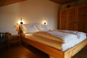 Postel nebo postele na pokoji v ubytování Erholung am Lehmooserhof