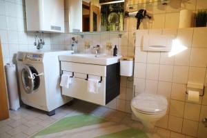 Koupelna v ubytování Erholung am Lehmooserhof