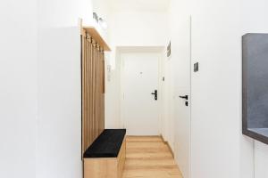 Televízia a/alebo spoločenská miestnosť v ubytovaní Calm Center Modern Apartment