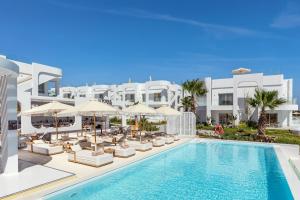 Meraki Resort Sharm El Sheikh Adults only内部或周边的泳池