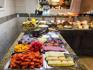Comida no hotel ou em algum lugar perto