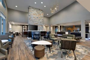 TV a/nebo společenská místnost v ubytování Residence Inn Waco South