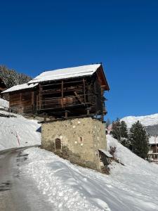 Chalet Etoile during the winter