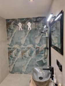 Et badeværelse på Luxusne apartmany z tarasami - Isabel + 24 billeder