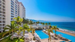 La alberca dentro o cerca de Oceanfront 1BR with Balcony - Sea View & Pools