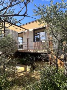 Bangunan di mana terletaknya rumah percutian