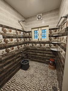 A bathroom at Hotel Fabulous Kashmir