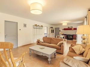 Kuchyň nebo kuchyňský kout v ubytování Gîte en Provence entre Pernes les fontaines et St Didier proche l'isle sur sorgues face Mont Ventoux Villa avec piscine