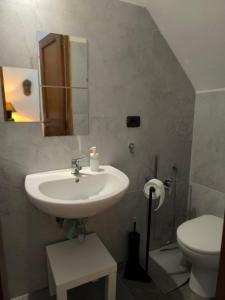 Ένα μπάνιο στο Borgo Paradisiello +5 φωτογραφίες