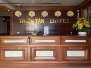 Chứng chỉ, giải thưởng, bảng hiệu hoặc các tài liệu khác trưng bày tại Thien Tan Hotel