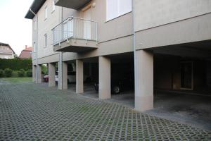 Budova, v ktorej sa apartmán nachádza
