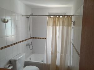 Koupelna v ubytování Las Lauras + 14 fotografií