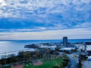Fotografie z fotogalerie ubytování A lovely one bed room with Sunset Views v destinaci Toronto