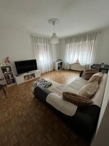 TV a/nebo společenská místnost v ubytování Villa Serena B&B Seren del Grappa