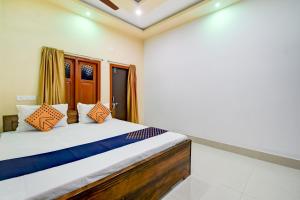 Gallery image of Hotel O Eternal in Lālbāgh +18 photos