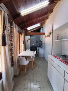 Η κουζίνα ή μικρή κουζίνα στο Apartamento calido