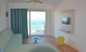 西洛特的住宿－摩里亞海灘公寓式酒店，相簿中的一張相片