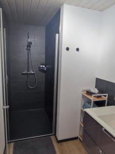 Fotografie z fotogalerie ubytování Kleine Auszeit - 2-Zimmer Ferienwohnung v destinaci Spiez
