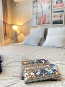 Posezení v ubytování Romantic 2 Bedroom with Private Direct Beach Access La Marsa