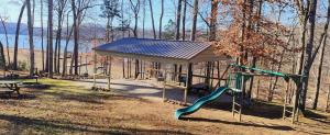 Fotografie z fotogalerie ubytování Norris Lake Hideaway v destinaci Maynardville