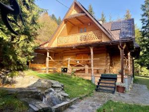 Bygningen som feriehuset ligger i + 8 billeder