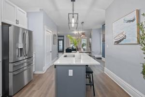 Køkken eller tekøkken på Minutes to Arena District - Foosball & Game Area