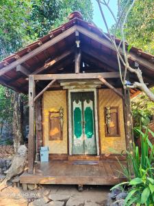 GitgitにあるCLOVE GARDENの小屋
