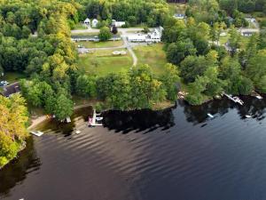 Gallery image of Highland Lake Resort in Bridgton +26 photos