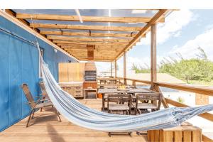 Gallery image of Beach House Contêiners - Com Piscina #3 in Perrexil