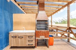 Gallery image of Beach House Contêiners - Com Piscina #3 in Perrexil