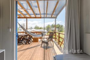 Gallery image of Beach House Contêiners - Com Piscina #3 in Perrexil