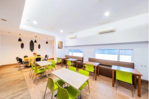 Posezení v ubytování Whiz Prime Hotel Balikpapan