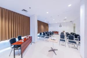 Posezení v ubytování Whiz Prime Hotel Balikpapan