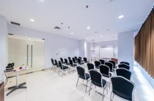Konferenční prostory v ubytování Whiz Prime Hotel Balikpapan