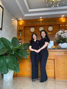 Členové personálu v ubytování Gia Nguyen Hotel Vung Tau