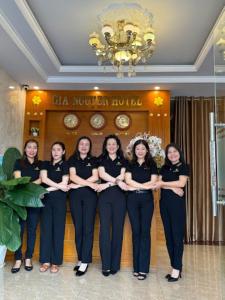Členové personálu v ubytování Gia Nguyen Hotel Vung Tau