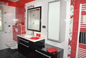 Kúpeľňa v ubytovaní Holiday Home Villa Margherita
