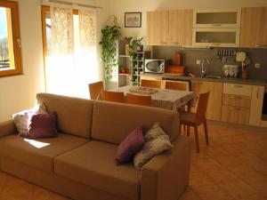 Dapur atau dapur kecil di Apartment House Cviter
