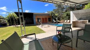 Imagine din galeria proprietății Apartamento Entero El Guanacaste con Piscina în Santa Cruz