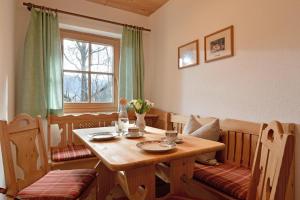 Fotografie z fotogalerie ubytování Bauernhaus & Appartement Goldschmied v destinaci Fügenberg