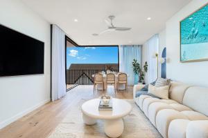 Μια τηλεόραση ή/και κέντρο ψυχαγωγίας στο Palm Beach Paradise
