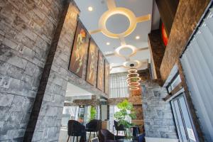 A seating area at Prusias Otel