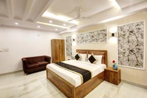 Gallery image of Hotel The Emporio Grand 5 Mints walking from Vaishali Metro Station in Ghaziabad +54 photos